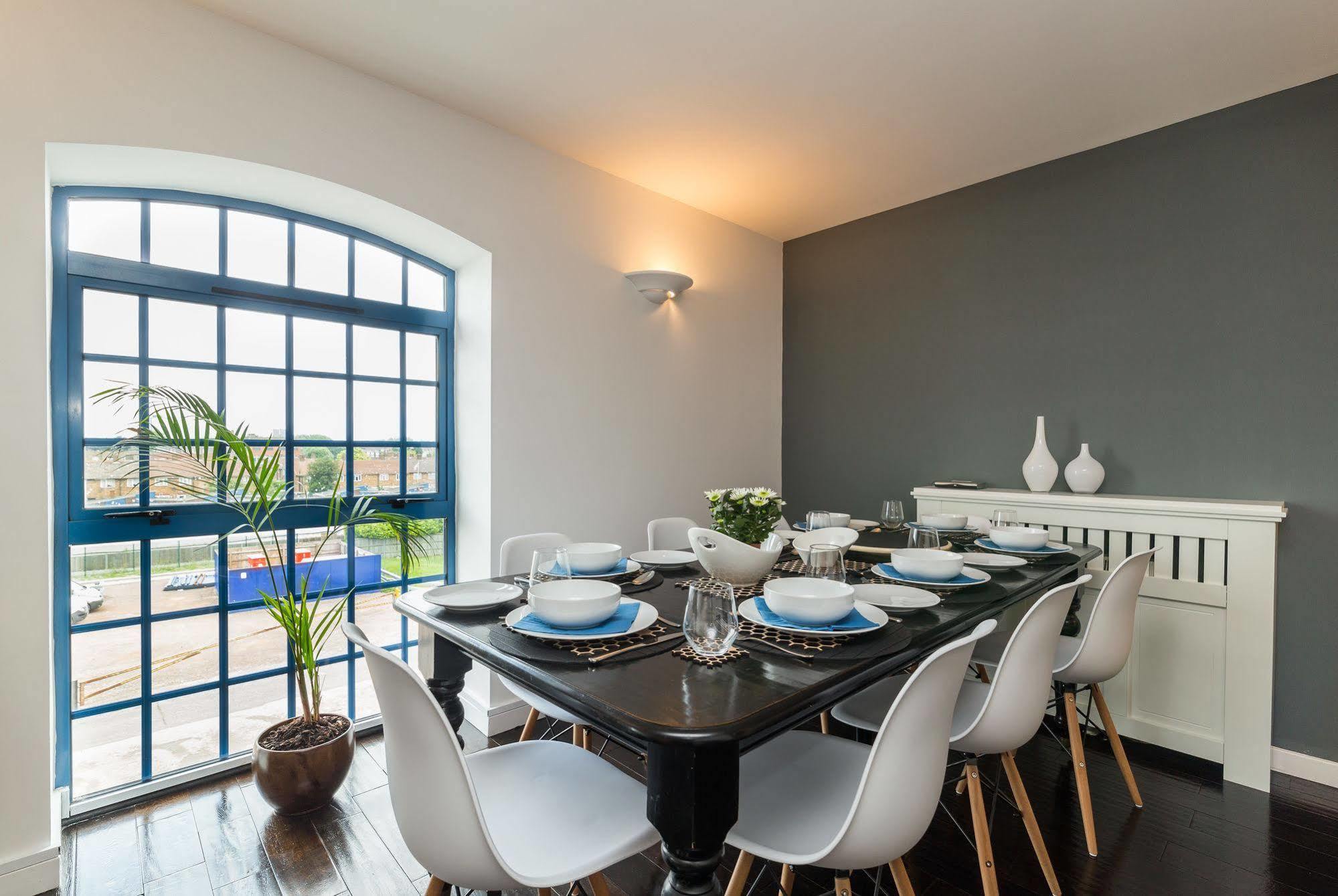 Seagull Lane Serviced Apartment London Bagian luar foto
