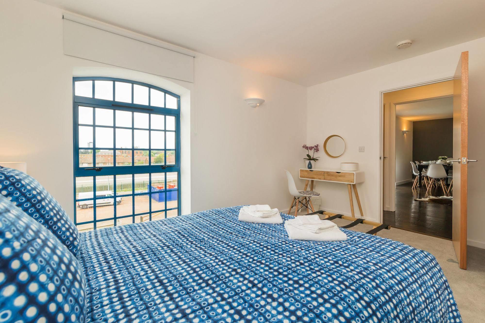 Seagull Lane Serviced Apartment London Bagian luar foto