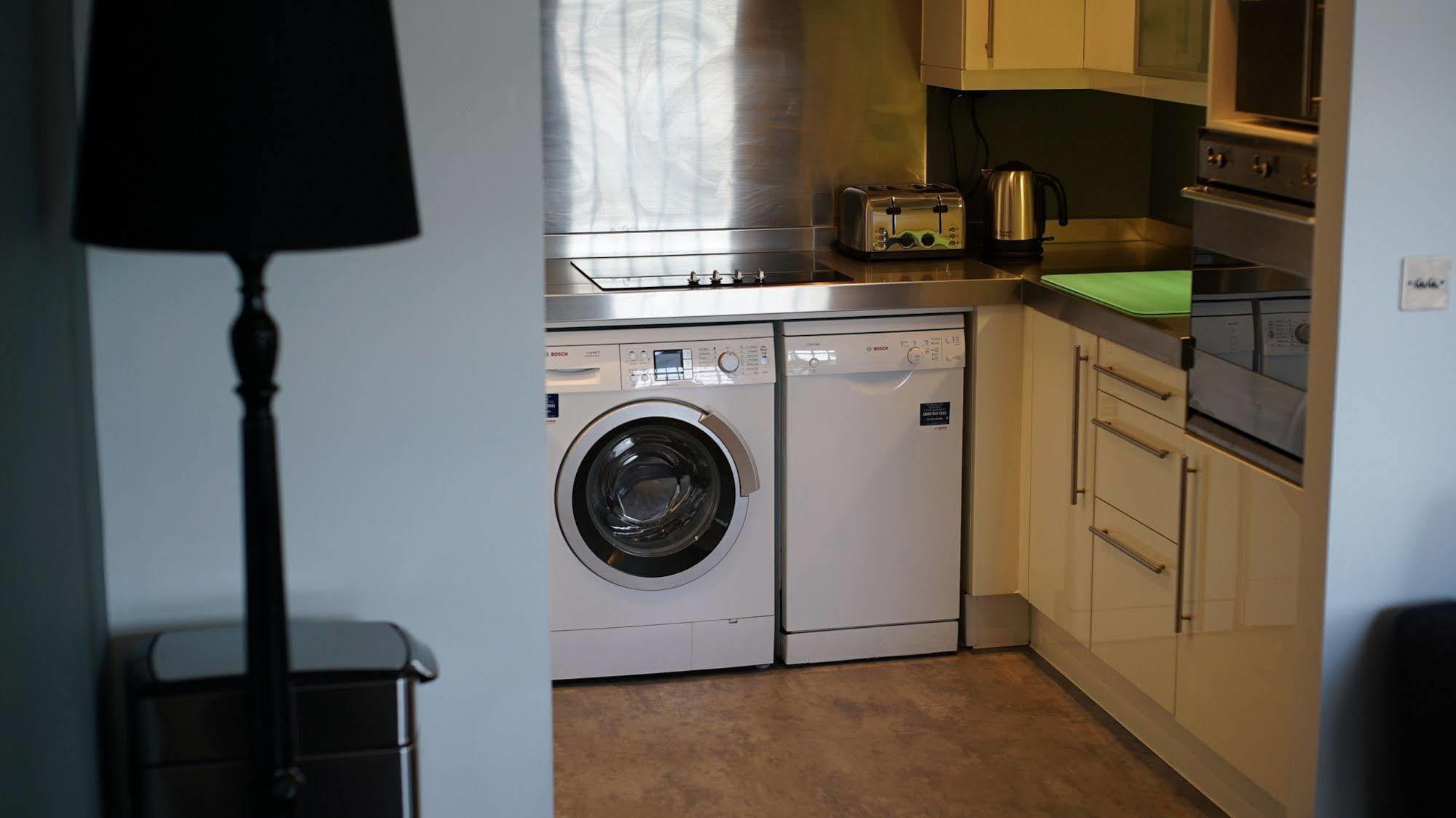 Seagull Lane Serviced Apartment London Bagian luar foto